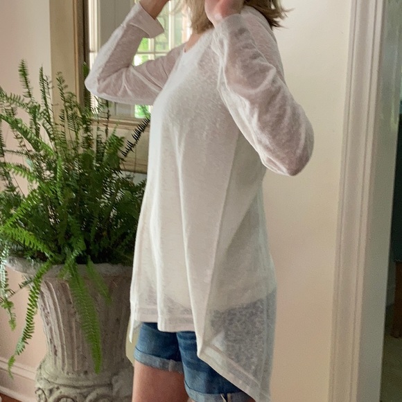 Like New! Anthropologie asymmetrical top - Picture 3 of 10